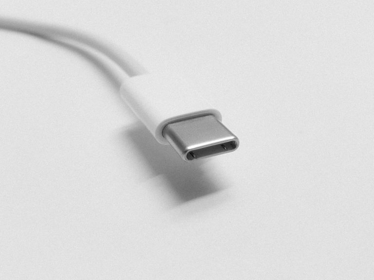 Embrace the Future: Eco-Friendly Tech Gadgets for a Sustainable Lifestyle